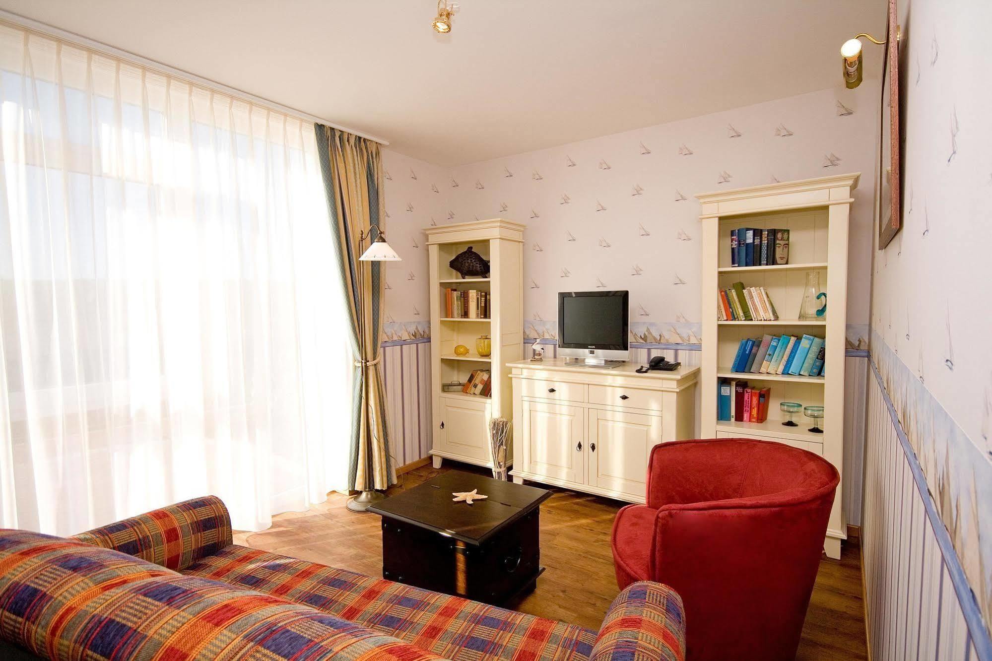 Hotel Nautilus Путбус Екстер'єр фото
