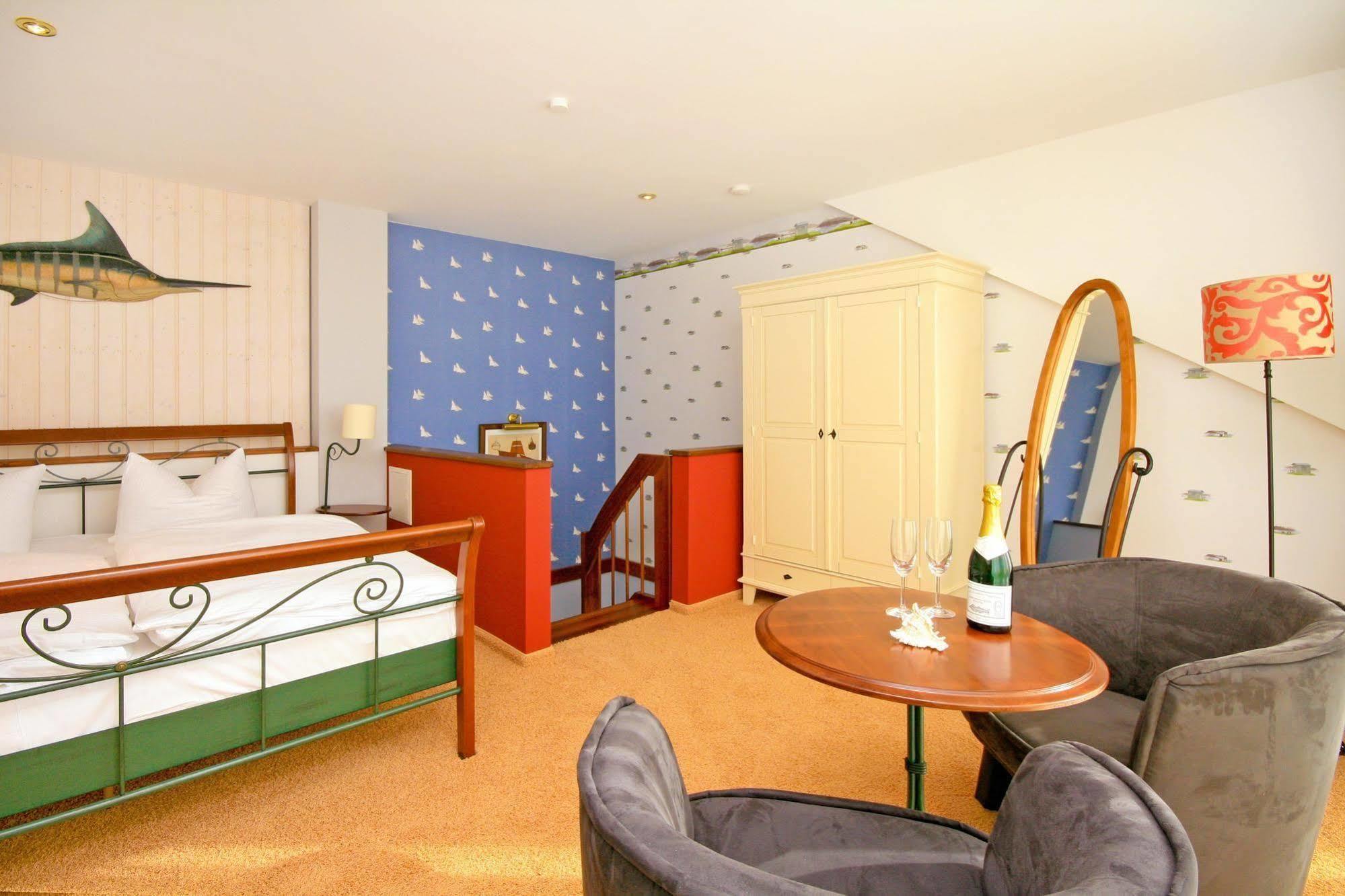 Hotel Nautilus Путбус Екстер'єр фото